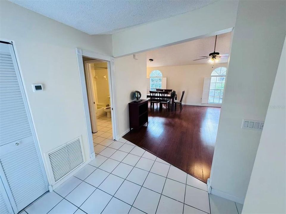 For Rent: $2,100 (2 beds, 2 baths, 1454 Square Feet)
