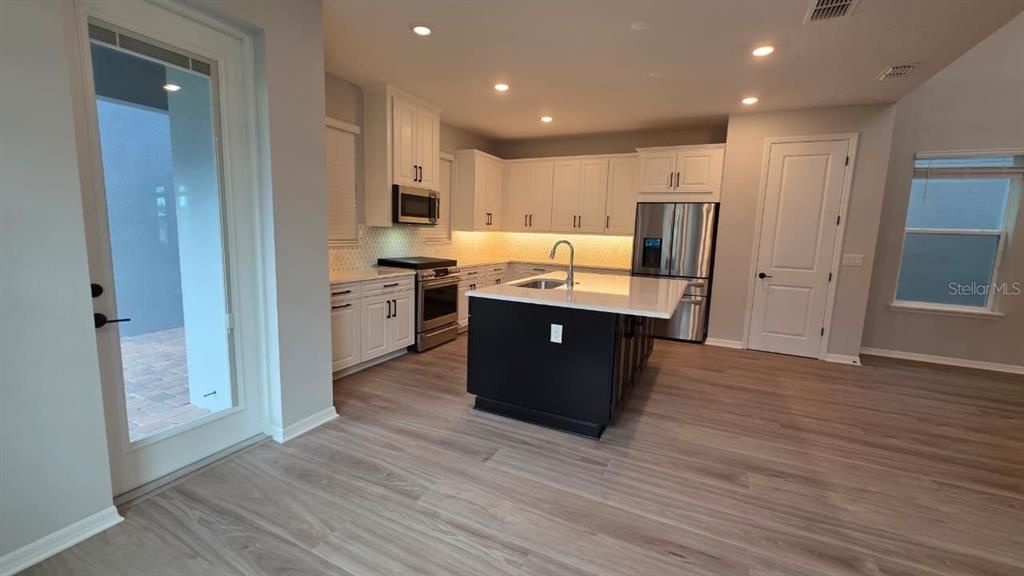 For Rent: $4,000 (5 beds, 4 baths, 3619 Square Feet)