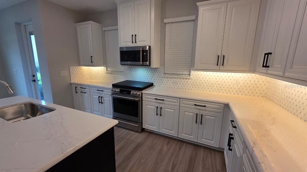 For Rent: $4,000 (5 beds, 4 baths, 3619 Square Feet)