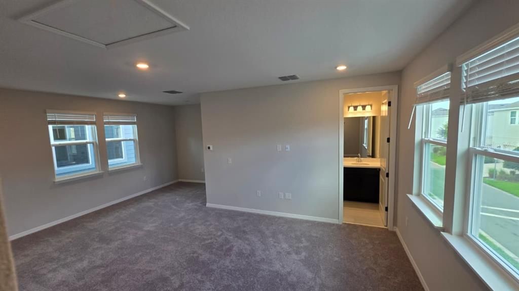 For Rent: $4,000 (5 beds, 4 baths, 3619 Square Feet)
