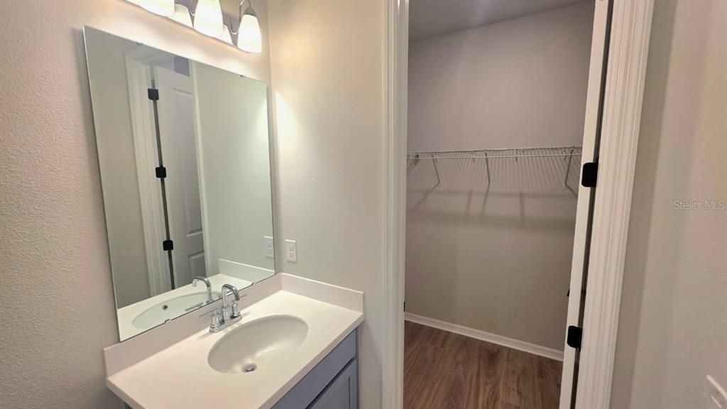 For Rent: $4,000 (5 beds, 4 baths, 3619 Square Feet)