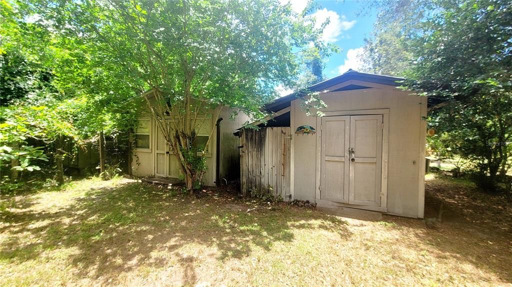 For Sale: $265,000 (2 beds, 2 baths, 1040 Square Feet)