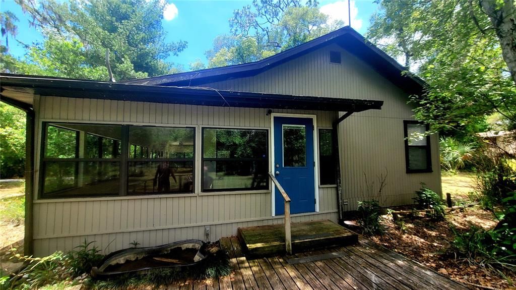 For Sale: $265,000 (2 beds, 2 baths, 1040 Square Feet)
