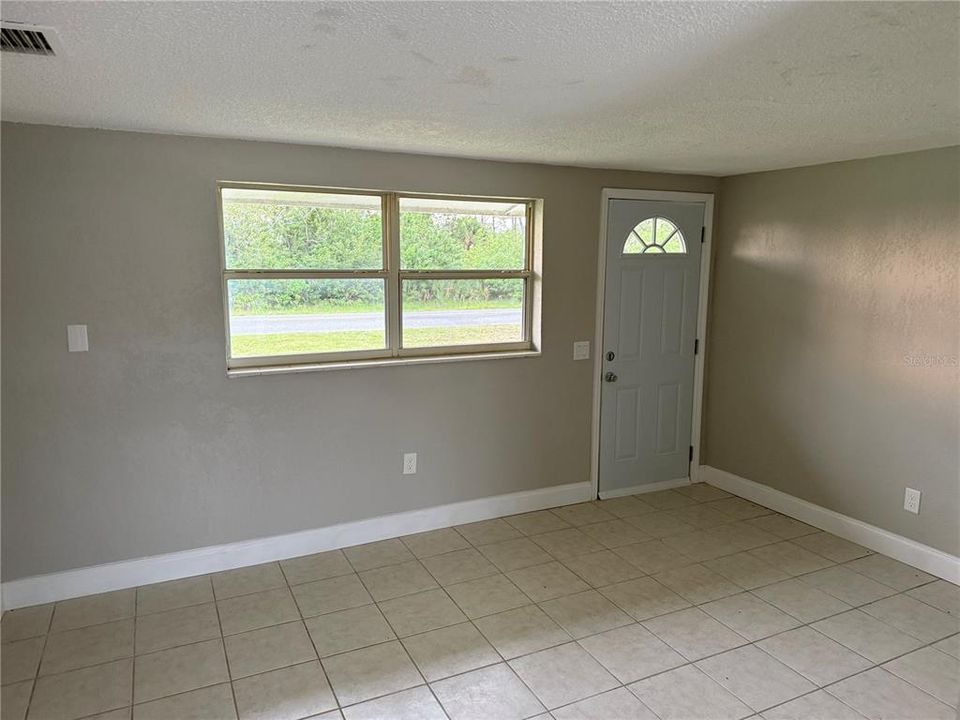 For Sale: $649,000 (8 beds, 4 baths, 2376 Square Feet)