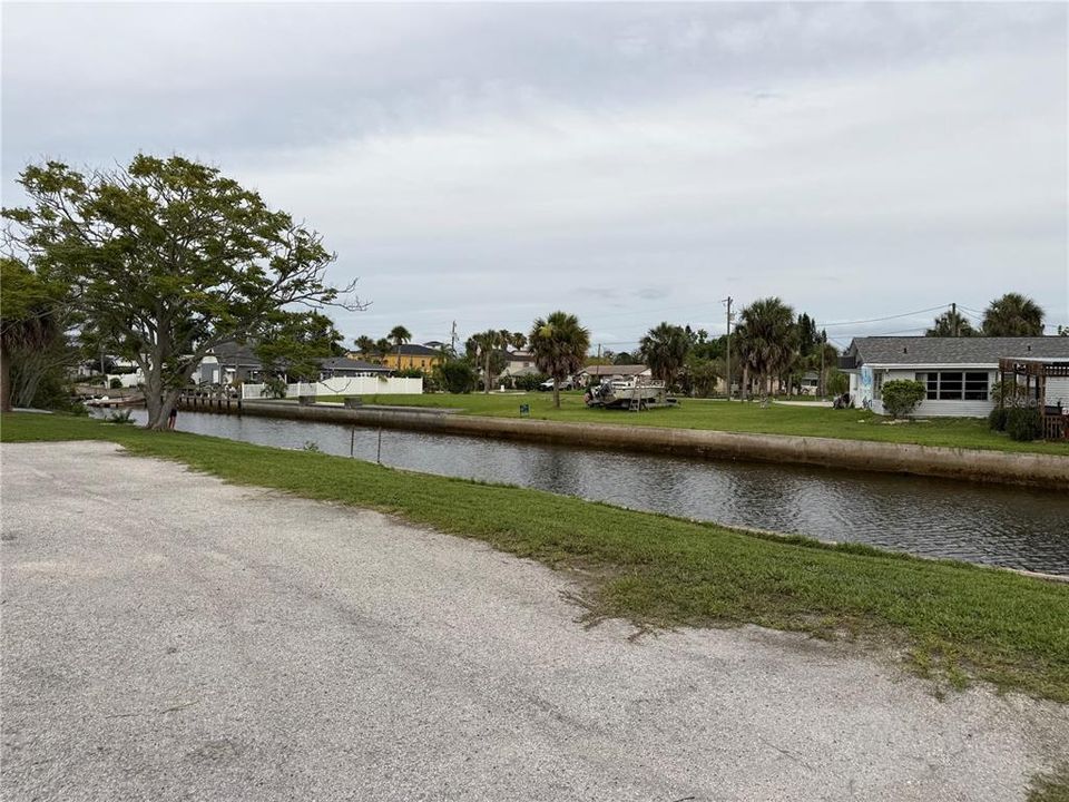 For Sale: $649,000 (8 beds, 4 baths, 2376 Square Feet)