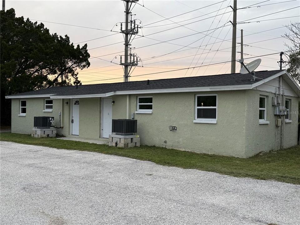 For Sale: $649,000 (8 beds, 4 baths, 2376 Square Feet)