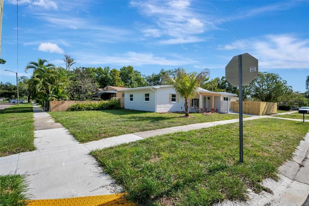 For Sale: $375,000 (3 beds, 2 baths, 1354 Square Feet)