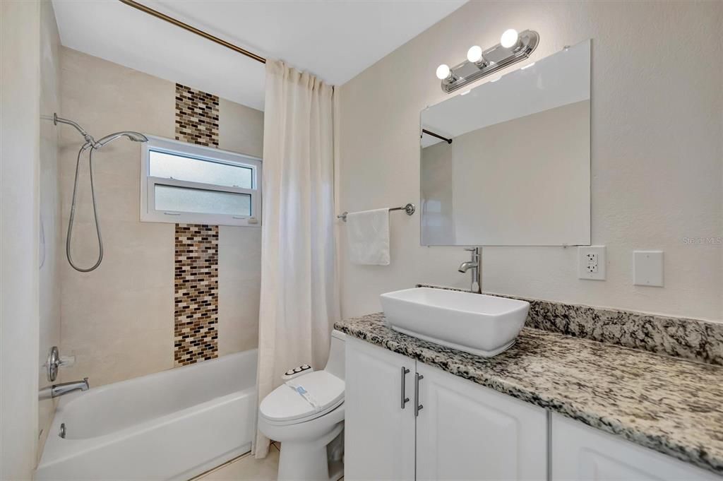 For Sale: $375,000 (3 beds, 2 baths, 1354 Square Feet)