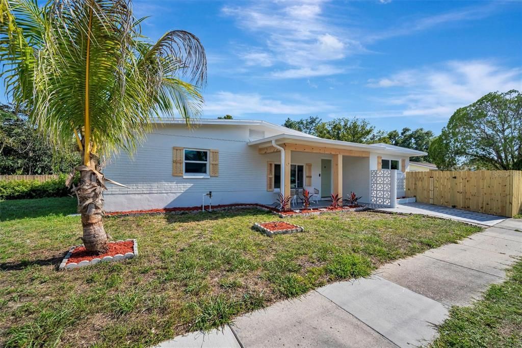 For Sale: $375,000 (3 beds, 2 baths, 1354 Square Feet)