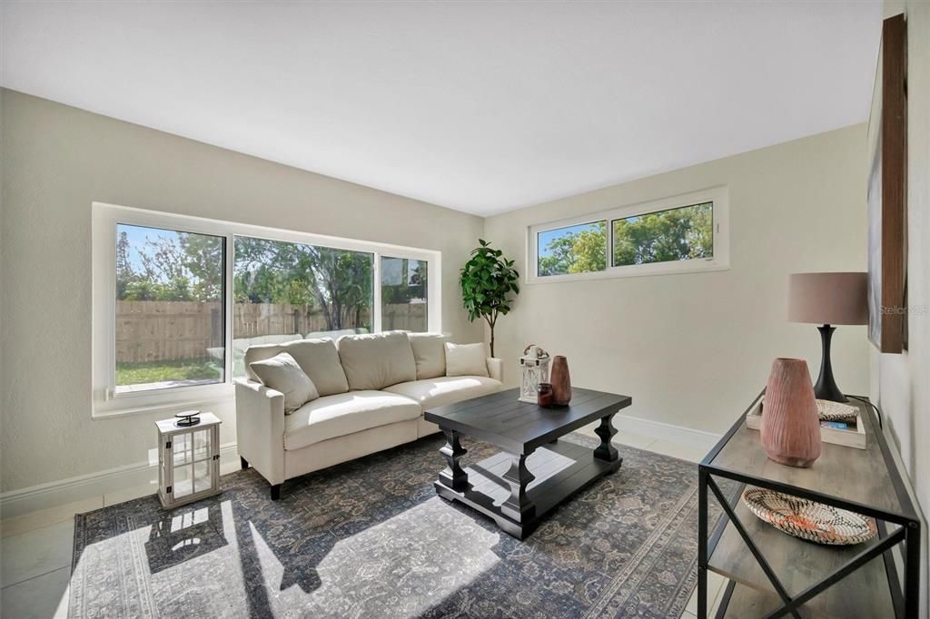 For Sale: $375,000 (3 beds, 2 baths, 1354 Square Feet)