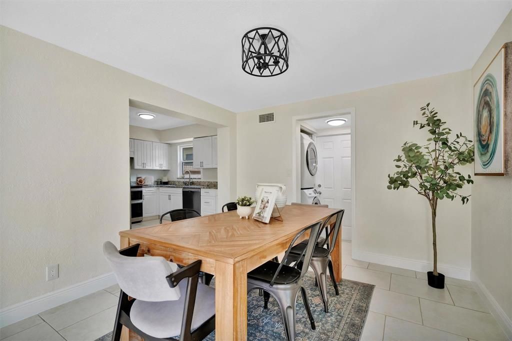 For Sale: $375,000 (3 beds, 2 baths, 1354 Square Feet)