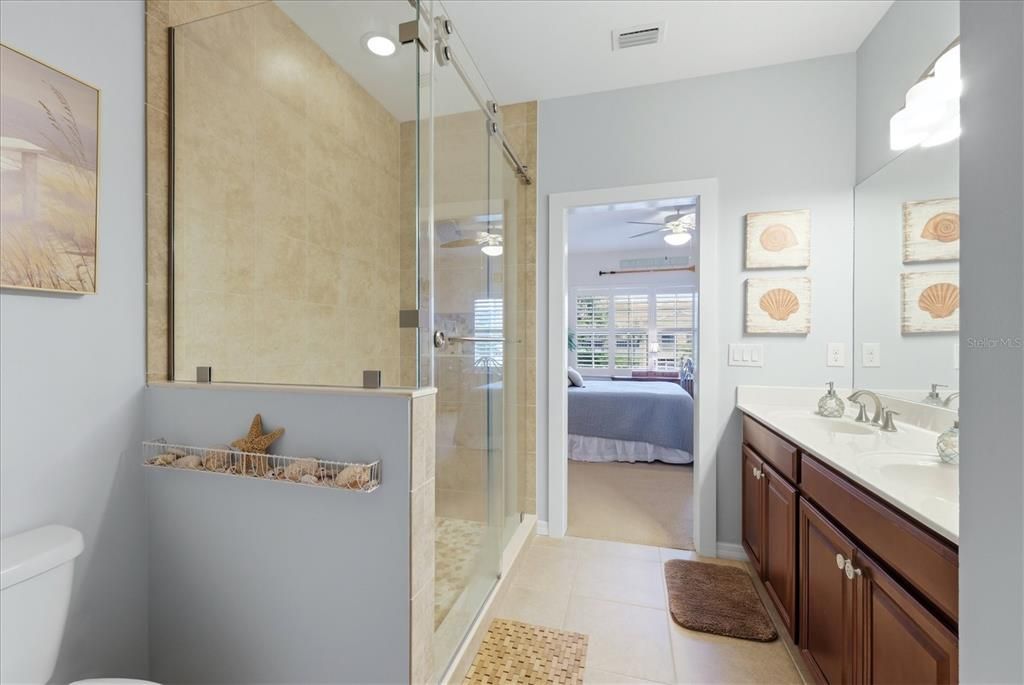 For Sale: $328,000 (3 beds, 2 baths, 1528 Square Feet)