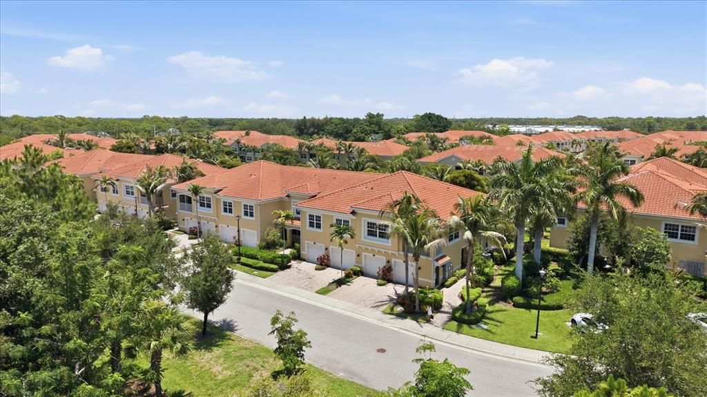For Sale: $328,000 (3 beds, 2 baths, 1528 Square Feet)