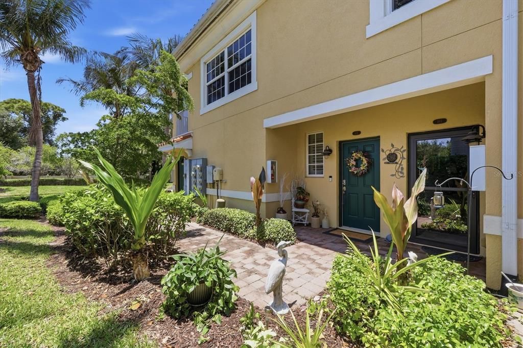 For Sale: $328,000 (3 beds, 2 baths, 1528 Square Feet)