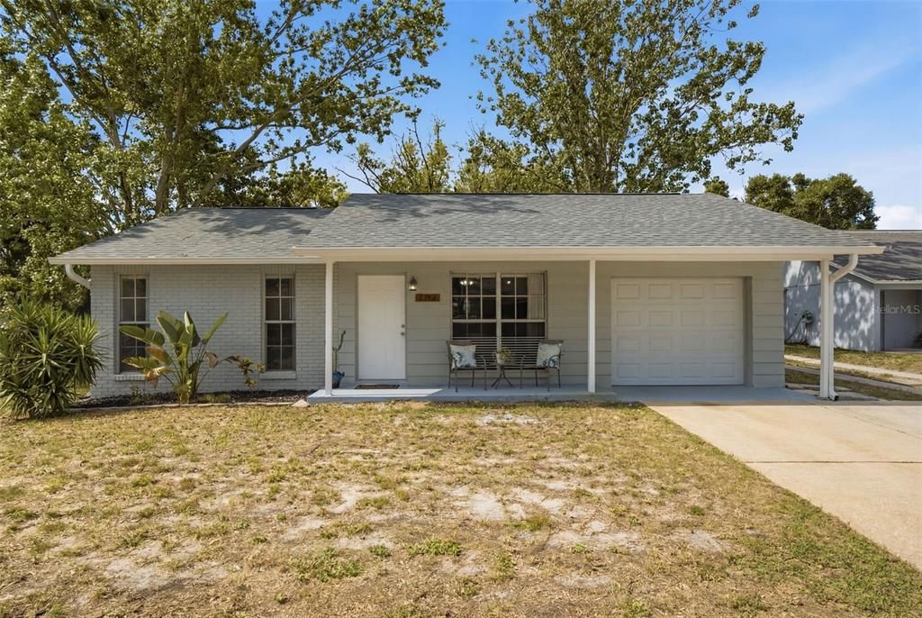 For Sale: $210,000 (2 beds, 1 baths, 906 Square Feet)