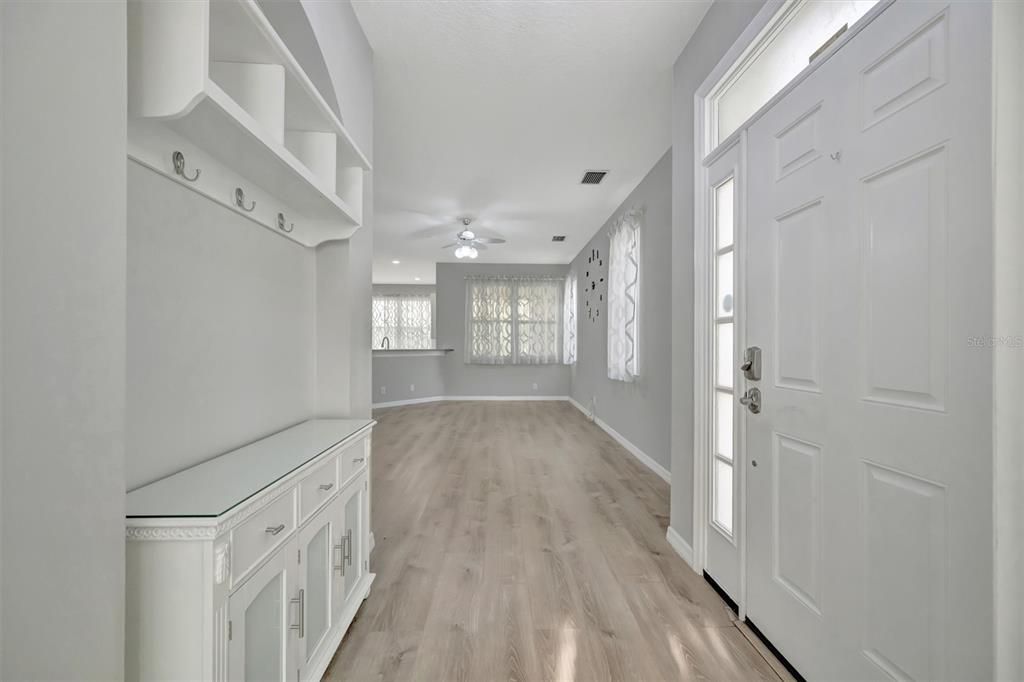 For Sale: $399,000 (3 beds, 2 baths, 1618 Square Feet)