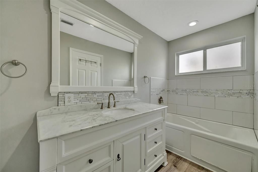 For Sale: $399,000 (3 beds, 2 baths, 1618 Square Feet)