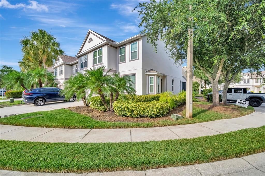 For Sale: $399,000 (3 beds, 2 baths, 1618 Square Feet)