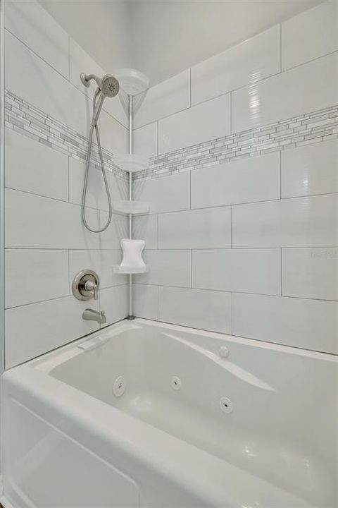 For Sale: $399,000 (3 beds, 2 baths, 1618 Square Feet)