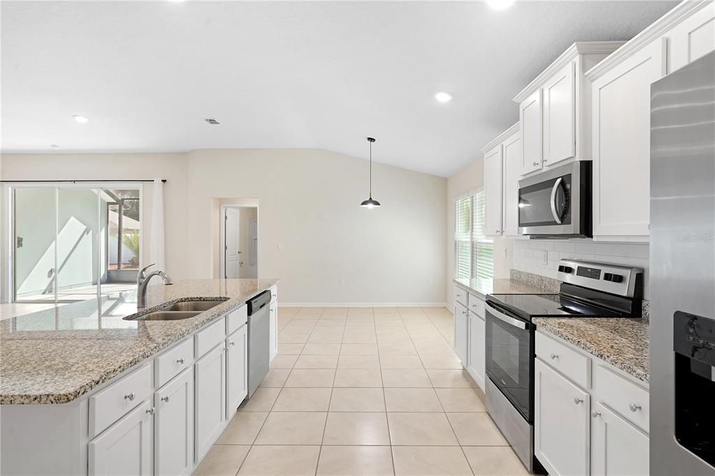 For Sale: $399,900 (4 beds, 3 baths, 2355 Square Feet)