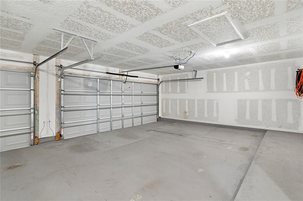 For Sale: $399,900 (4 beds, 3 baths, 2355 Square Feet)