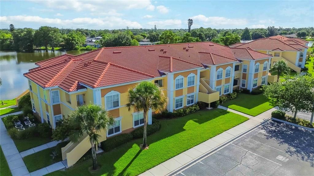 For Rent: $1,700 (2 beds, 2 baths, 1058 Square Feet)