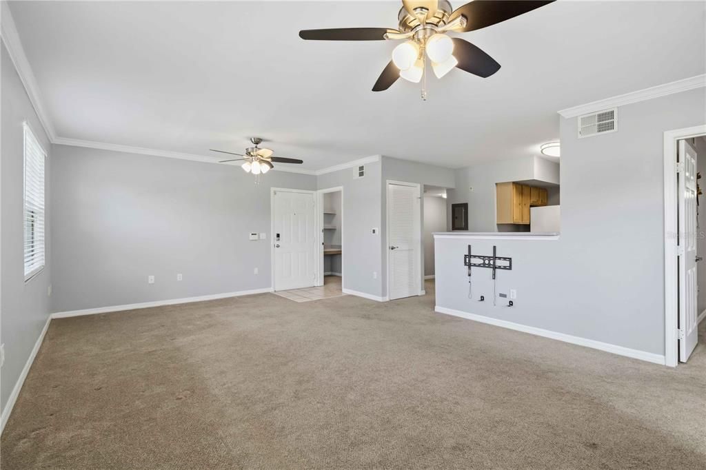 For Rent: $1,700 (2 beds, 2 baths, 1058 Square Feet)
