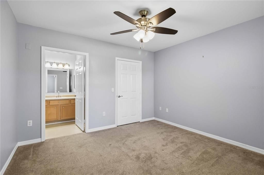 For Rent: $1,700 (2 beds, 2 baths, 1058 Square Feet)