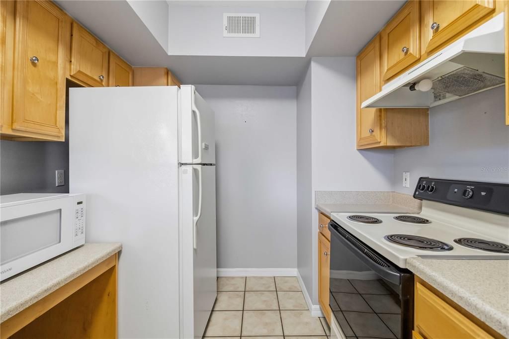 For Rent: $1,700 (2 beds, 2 baths, 1058 Square Feet)