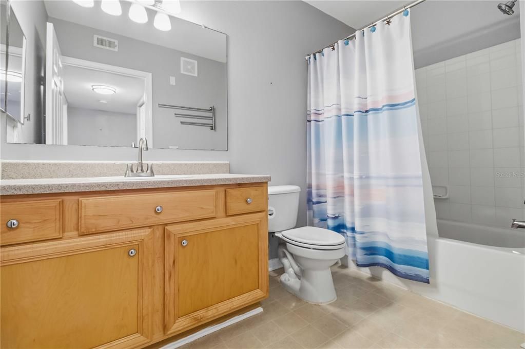 For Rent: $1,700 (2 beds, 2 baths, 1058 Square Feet)