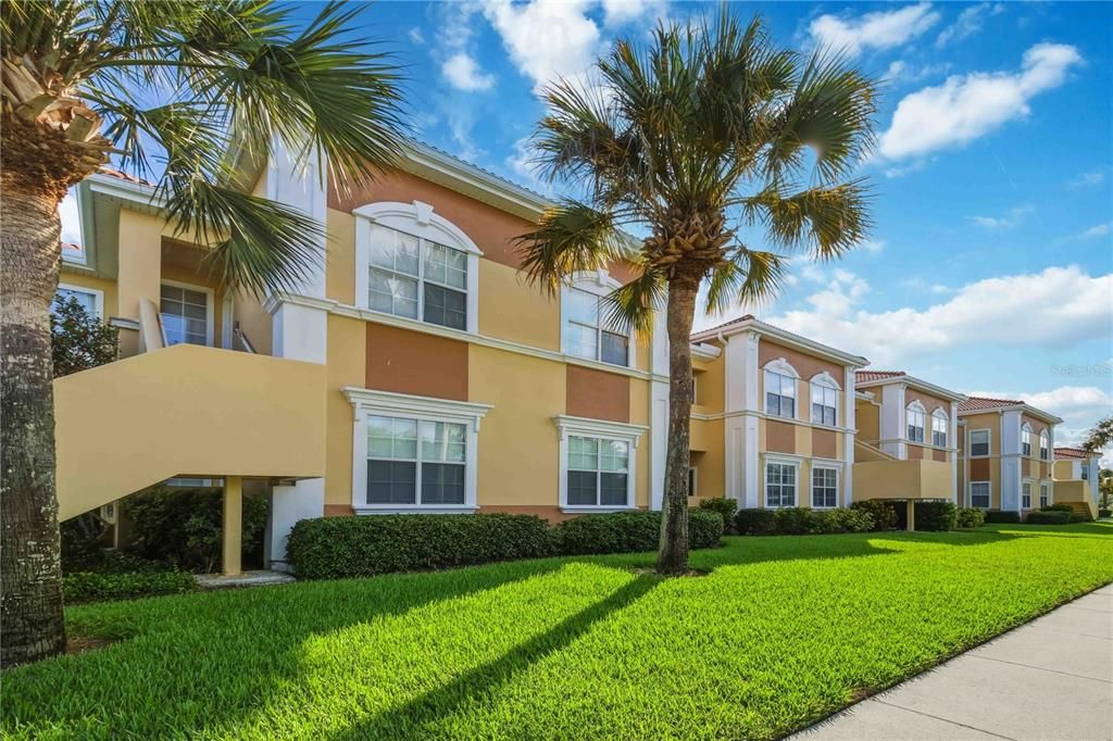 For Rent: $1,700 (2 beds, 2 baths, 1058 Square Feet)