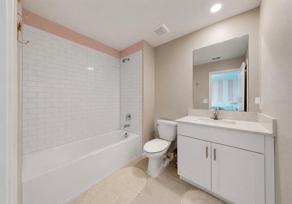 For Sale: $435,000 (5 beds, 4 baths, 3334 Square Feet)