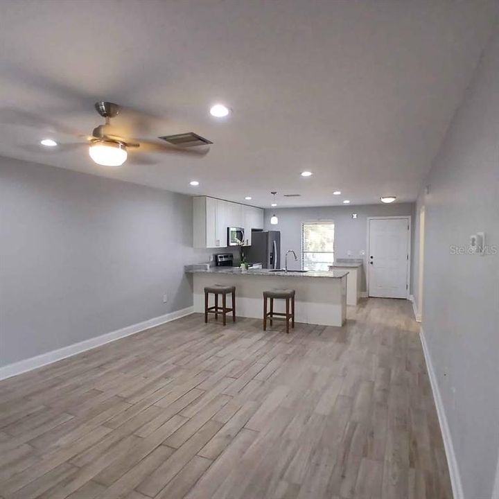 В аренду: $1,850 (2 спален, 2 ванн, 1030 Квадратных фут)