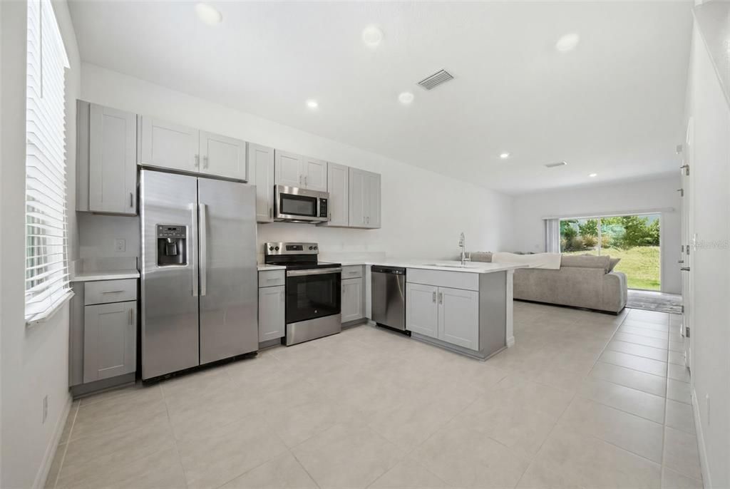 For Sale: $259,900 (2 beds, 2 baths, 1200 Square Feet)