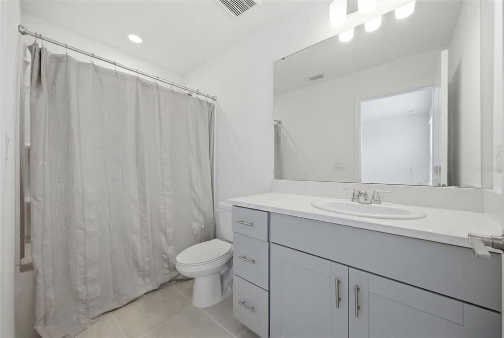 For Sale: $259,900 (2 beds, 2 baths, 1200 Square Feet)