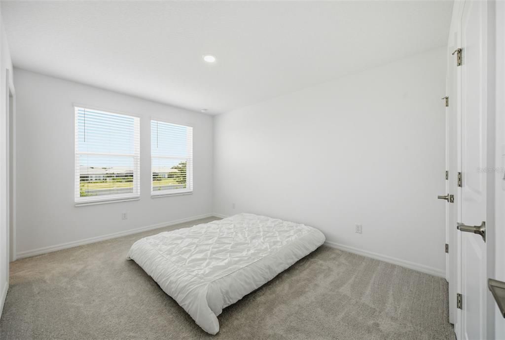 For Sale: $259,900 (2 beds, 2 baths, 1200 Square Feet)