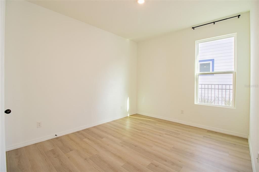 For Rent: $2,750 (3 beds, 2 baths, 2704 Square Feet)