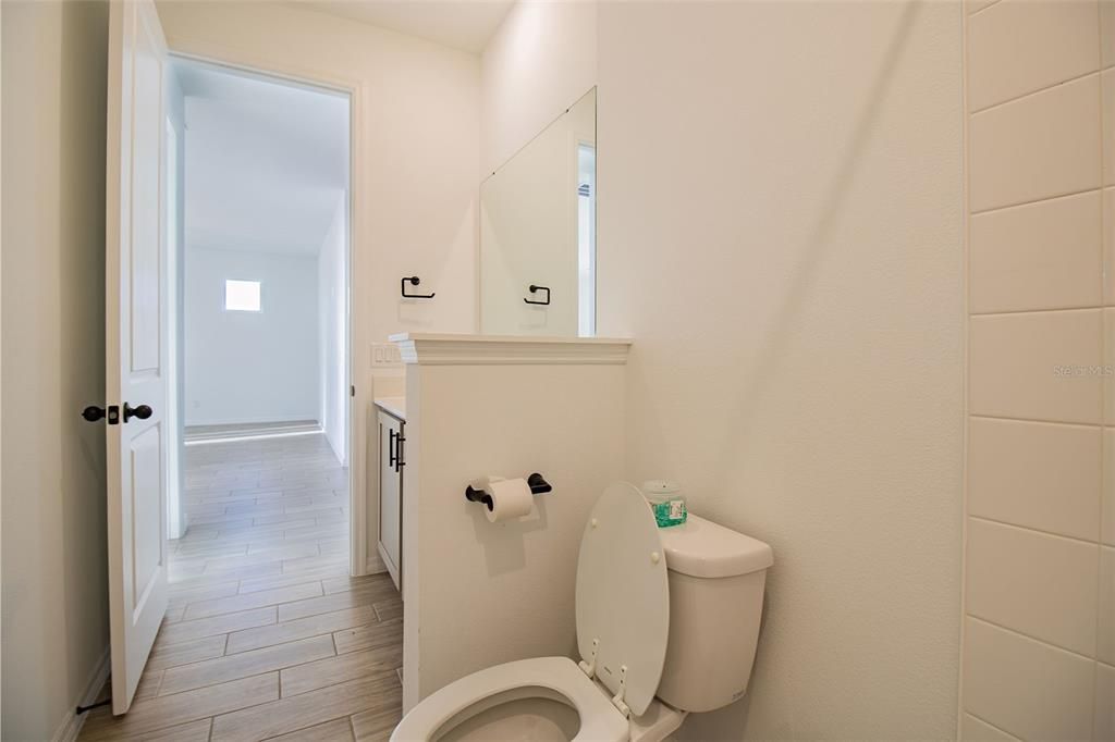For Rent: $2,750 (3 beds, 2 baths, 2704 Square Feet)