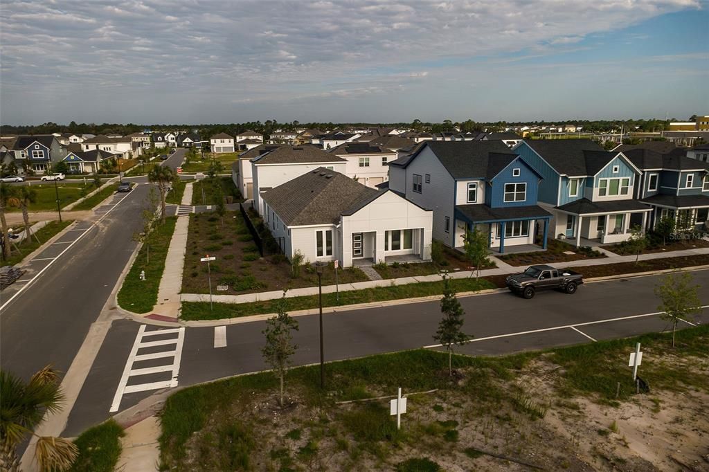For Rent: $2,750 (3 beds, 2 baths, 2704 Square Feet)