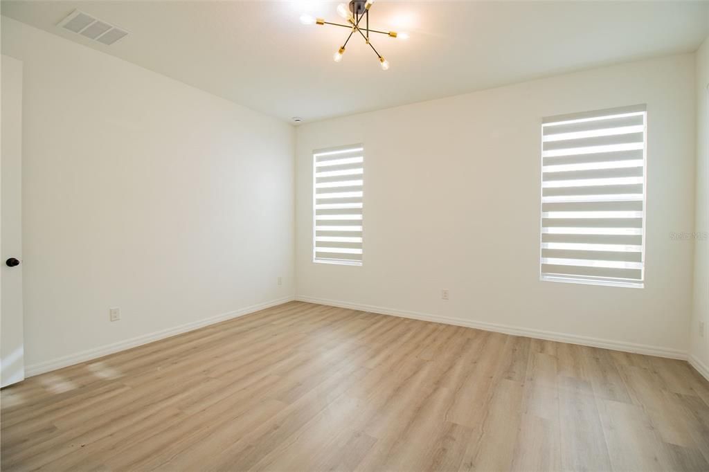 For Rent: $2,750 (3 beds, 2 baths, 2704 Square Feet)