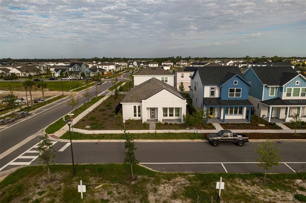 For Rent: $2,750 (3 beds, 2 baths, 2704 Square Feet)