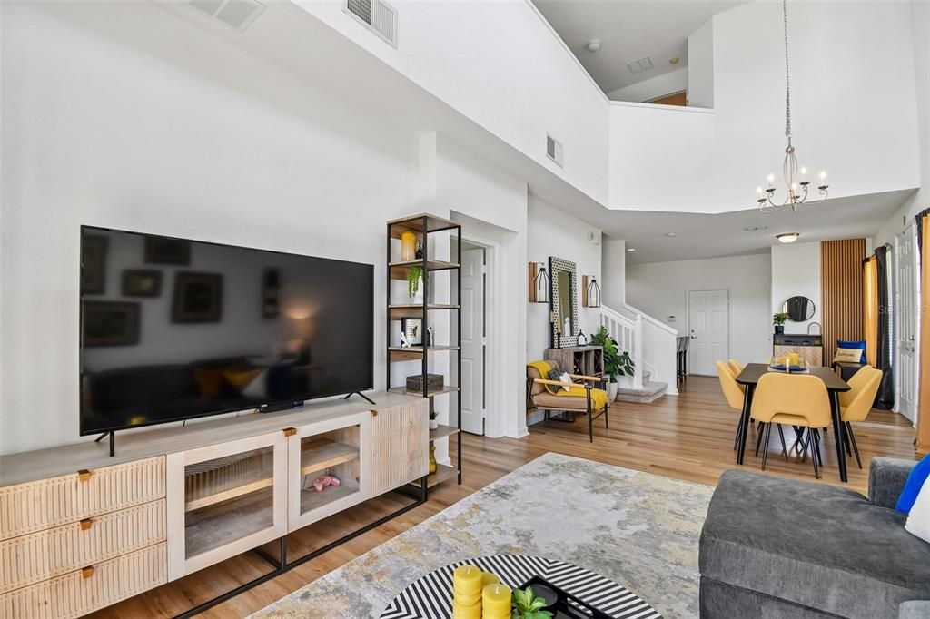 En Venta: $350,000 (2 camas, 3 baños, 2074 Pies cuadrados)