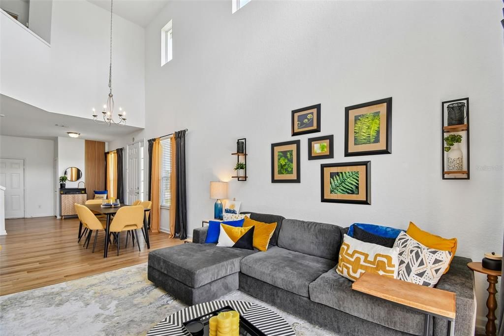 En Venta: $350,000 (2 camas, 3 baños, 2074 Pies cuadrados)