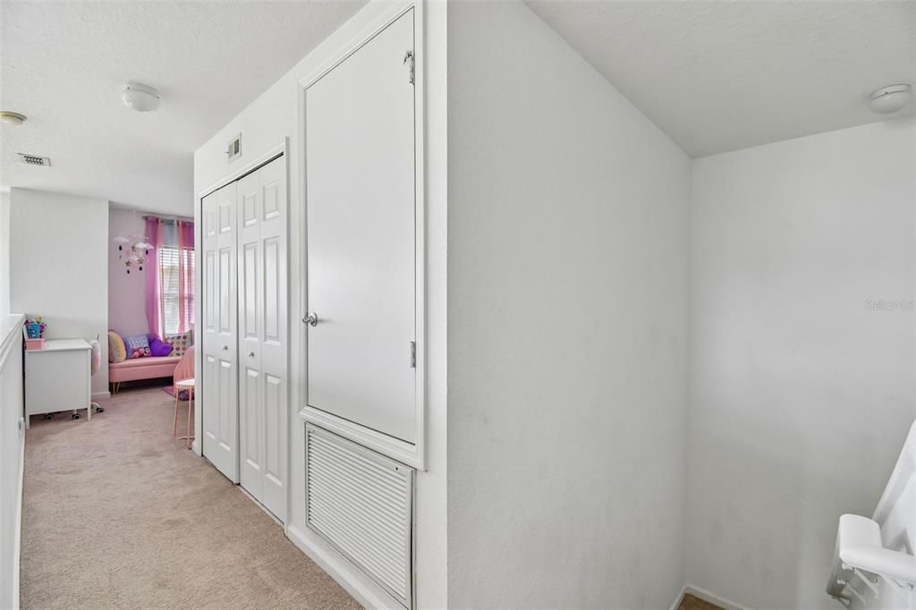 En Venta: $350,000 (2 camas, 3 baños, 2074 Pies cuadrados)