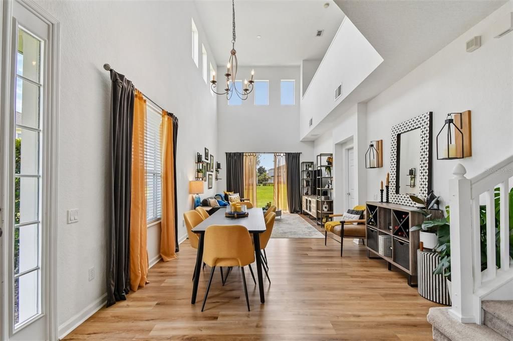 En Venta: $350,000 (2 camas, 3 baños, 2074 Pies cuadrados)