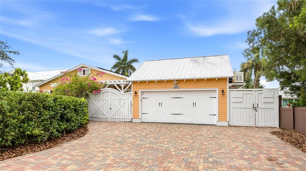 For Sale: $1,795,000 (3 beds, 3 baths, 2028 Square Feet)