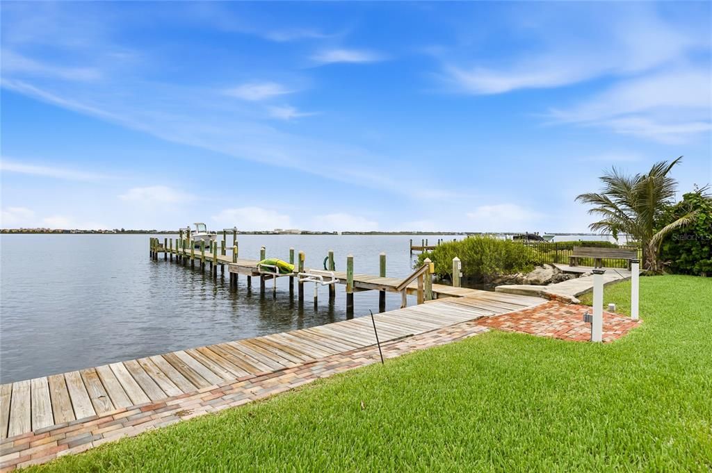 For Sale: $1,795,000 (3 beds, 3 baths, 2028 Square Feet)