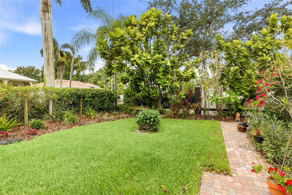 For Sale: $1,795,000 (3 beds, 3 baths, 2028 Square Feet)