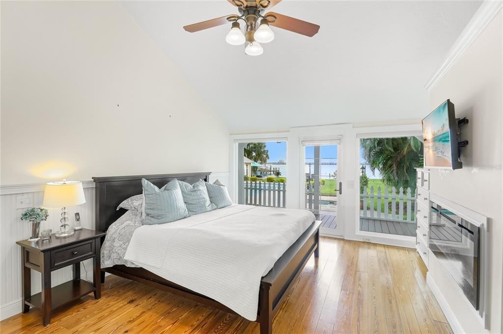 For Sale: $1,795,000 (3 beds, 3 baths, 2028 Square Feet)