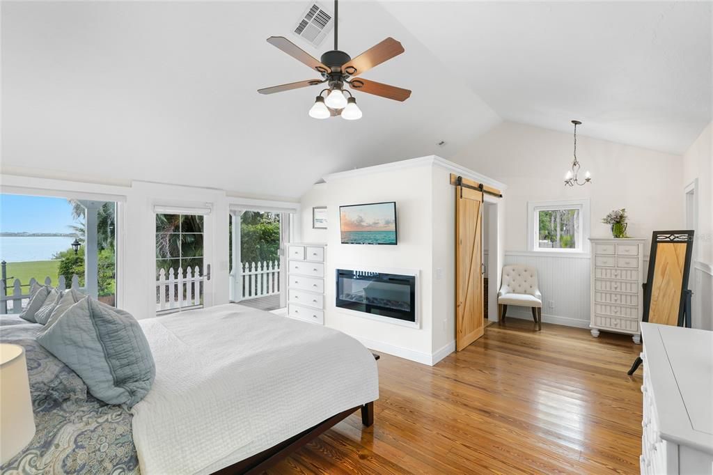 For Sale: $1,795,000 (3 beds, 3 baths, 2028 Square Feet)